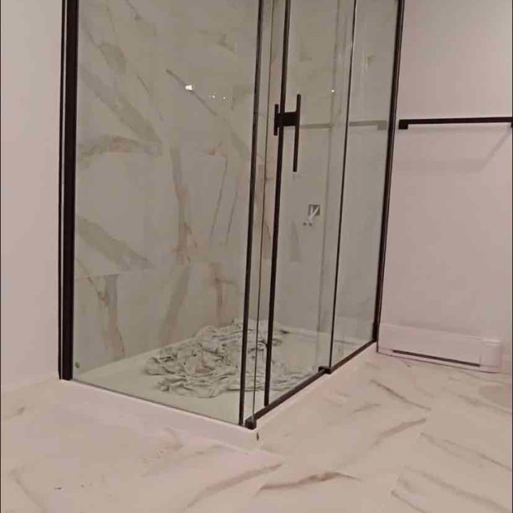 luxurious bathroom shower